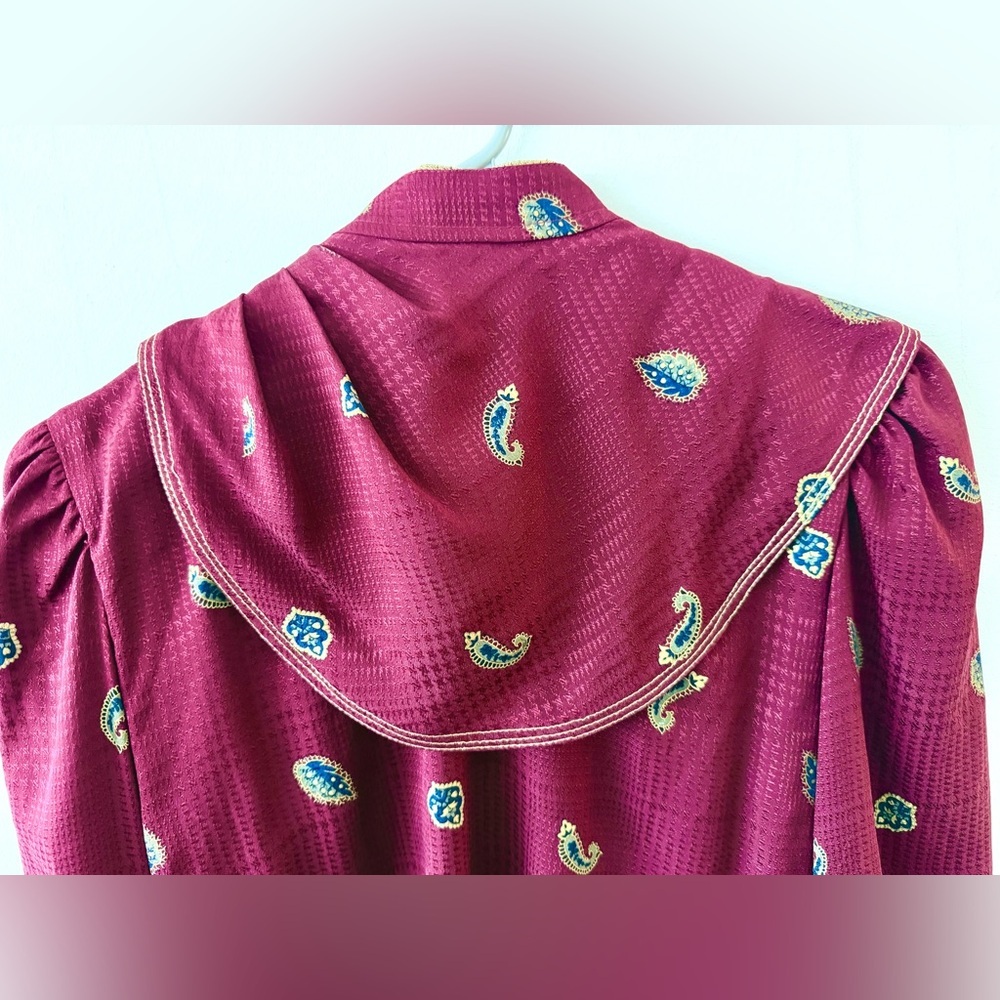 Vintage Silk Jacques Molko Blouse, made in Paris, eu size 38, us medium - Picture 5 of 8